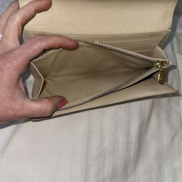 ❌SOLD❌Louis Vuitton Damier Azur Sarah Wallet with box & dust bag - Picture 11 of 17